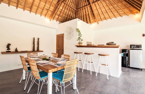 Petitenget Villa | ❤2 Pools & 4BR❤6" BEACH❤12pax❤SUNDECK❤Close to Potato Head Beach Club