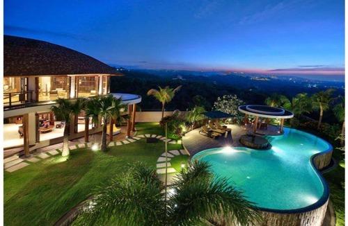Bukit Villa | 2100 m² Villa ∙ 5 bedrooms ∙ 10 guests