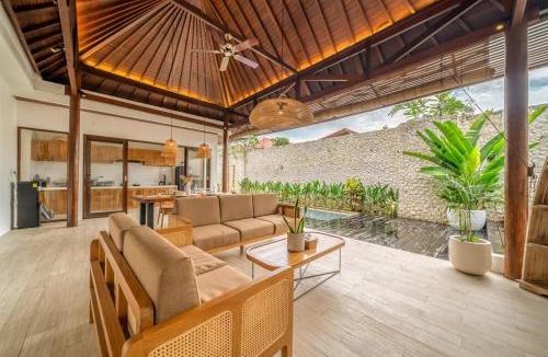 Pecatu Villa | 2BR Tropical Spacious Villa, 8 Min Padang2 Beach