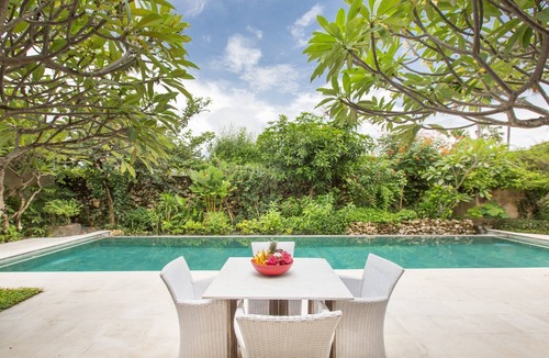 Seminyak Villa | 3 Bedroom Balinese Style Villa, Lovely Villa Close to Shopping Area Seminyak