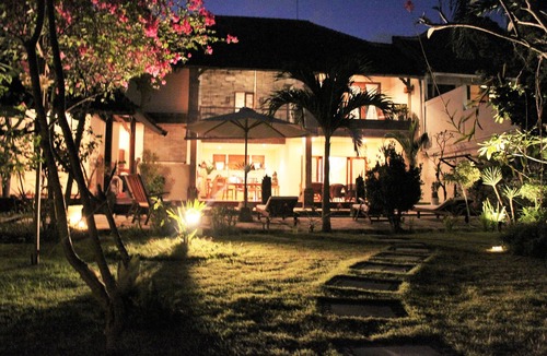 Raya Kuta Villa | 3 Bedroom Villa With Large Large At Only 400 Meters Distance From Seminyak Beach