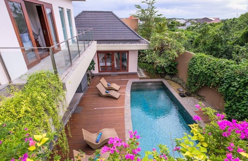 Nakula Villa | 3 BR Private Pool Villa, 5 mnts walking to the beach and Seminyak shopping area