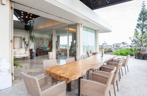 Petitenget Resort | 300 m² Resort ∙ 2 bedrooms ∙ 127 guests