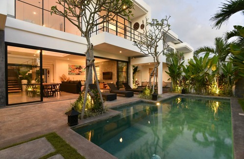 Berawa Villa | 300 m² Villa ∙ 4 bedrooms ∙ 10 guests