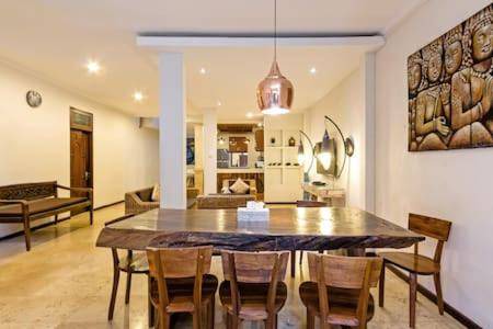 Kartika Plaza Villa | 300 m² Villa ∙ 6 bedrooms ∙ 12 guests