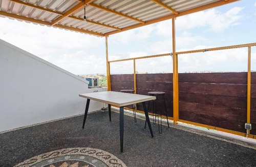 Batu Bolong Hotel | 35 m² Hotel ∙ 3 guests