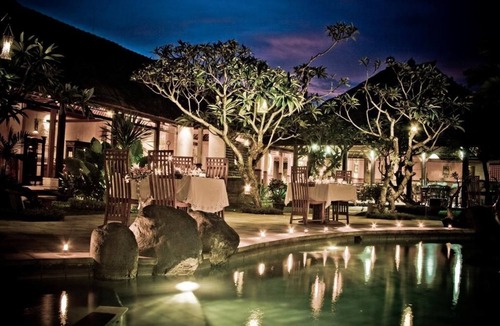 Central Seminyak Villa | 3BR Desamuda Villa Holiday With Family AT