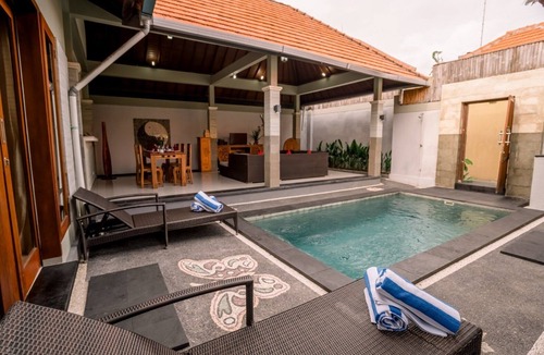 Dewi Sri Villa | 3BR Walking Distance Shop,Cafe-Legian/Seminyak