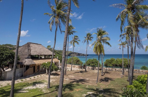 Rote Island House | 4 bedroom Rote Beach House