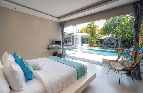 Sunset Road Villa | 4 BR Villa central location with pool Seminyak