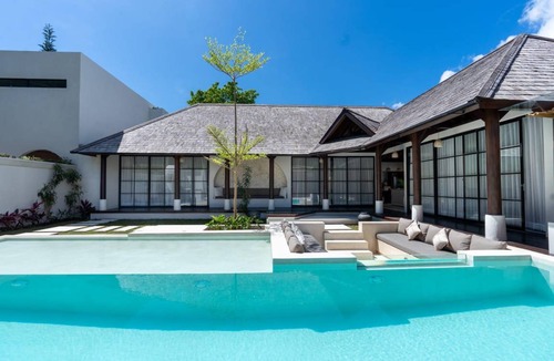 Tuban Villa | 450 m² Villa ∙ 3 bedrooms ∙ 6 guests