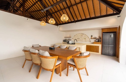 Tuban Villa | 450 m² Villa ∙ 3 bedrooms ∙ 6 guests