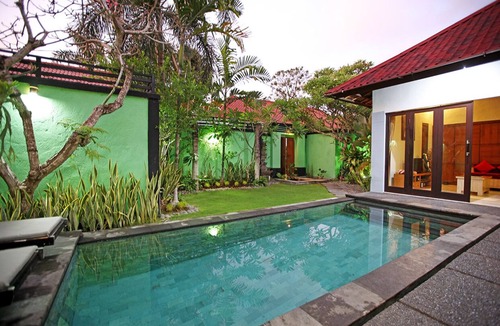 Dyanapura Villa | 5 Bedroom ensuite, 2 villas side by side, Sleeps up to10 guests, Staff service