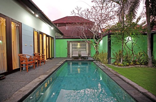 Dyanapura Villa | 5 Bedroom ensuite, 2 villas side by side, Sleeps up to10 guests, Staff service