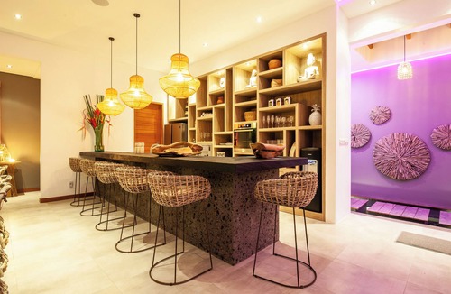 Sunset Road Villa | 5 BR Villa in Seminyak, Spacious, Marvellous, Outdoor Lounge Ideal for Getaways