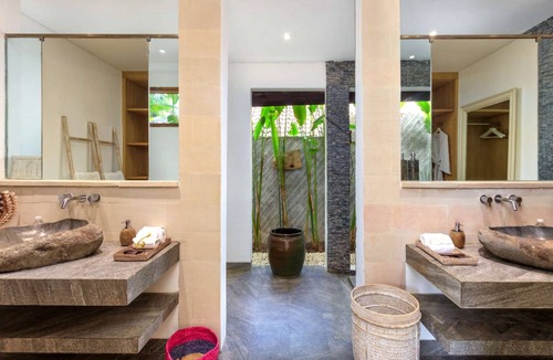 Seminyak Villa | 512 m² Villa ∙ 5 bedrooms ∙ 10 guests
