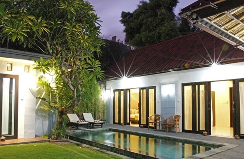 Dyanapura Villa | 8 Ensuite Bedrooms, 3 Private Villas, Sleeps 16