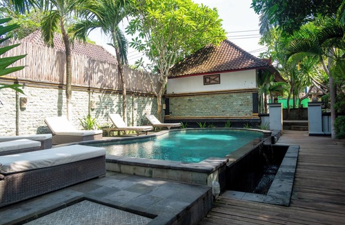 Mushroom Bay House | ADULT ESCAPE, Serene 1-bedroom bungalow with AC in beautiful Bali