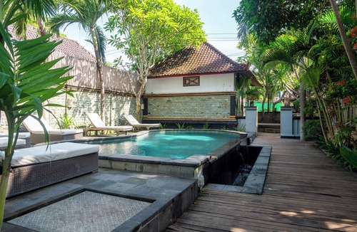 Mushroom Bay House | ADULT ESCAPE, Serene 1-bedroom bungalow with AC in beautiful Bali