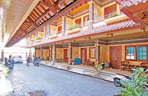 Downtown Kuta House | Affordable Guest House in the Heart of Poppies Lane, Legian (SGRSDH)