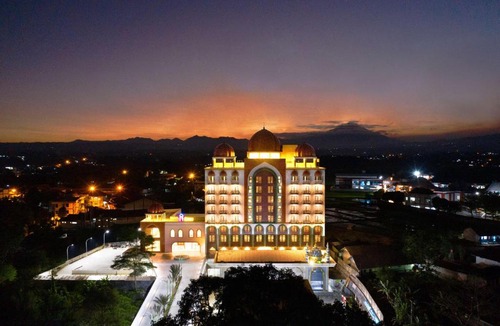 Tarogong Hotel | Alhambra Hotel & Convention, BW Signature Collection