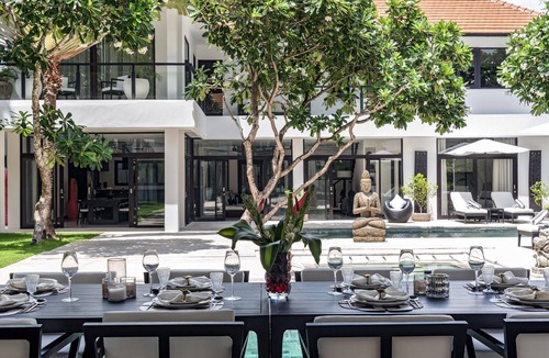 Sunset Road House | Anaya Manis | 9BR Seminyak Villa w/Gym & Pools
