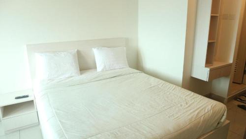 Pekayon Jaya Apartment | Apartemen Grand Kamala Lagoon by Cleo Room