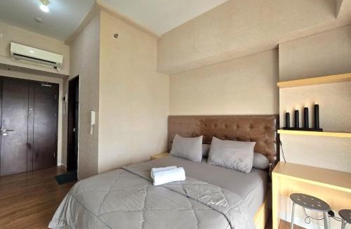 Bumi Serpong Damai Apartment | Apt Casa De Parco Studio Tema Gray With Wifi, Pool and Netflix