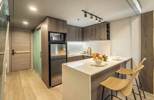 Batu Bolong House | Aster Apartement 334 - 2-storey Flat w Beach Access, Pool, Gym & Sauna