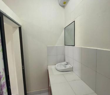 Ungasan House | Ayodhya Guesthouse
