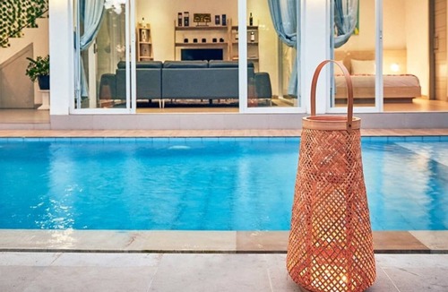 Batu Bolong Villa | ⭐️Bali Tropical Villa - 5 Min Walk to Echo Beach⭐️