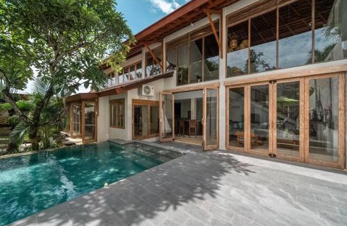Batubelig Villa | Balinese Luxury Amisha Villa: 4BR in Seminyak