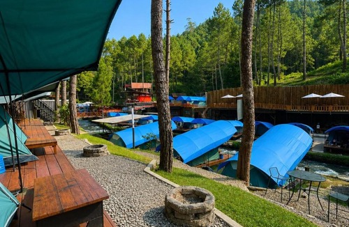 Pangalengan Hotel | Batupineus Riverside