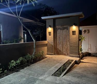 Kutuh House | Bayedan Homestay