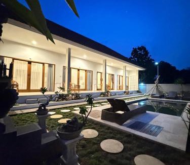 Kutuh House | Bayedan Homestay