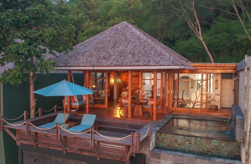 Labuan Bajo Hotel | Bayview Gardens Hotel