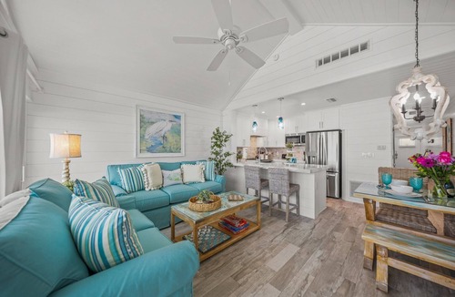 Holmes Beach Condo | Beachfront Paradise 111 ~ Yes, That'S Your View! ~
