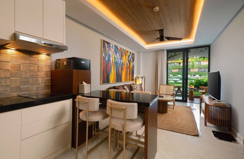 Downtown Kuta Hotel | Beachwalk Residence