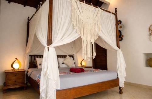 Sunset Road Villa | Beatrix Villa Seminyak with Private Pool & Garden