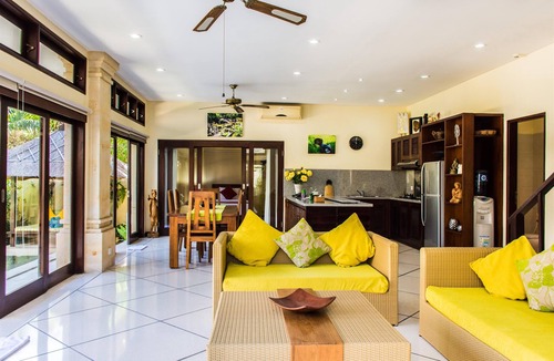 Drupadi Villa | Beautiful 3BR Villa, 4Min Drive To Seminyak Square! - W/Private Swimming Pool!
