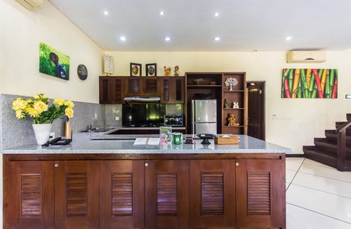 Drupadi Villa | Beautiful 3BR Villa, 4Min Drive To Seminyak Square! - W/Private Swimming Pool!