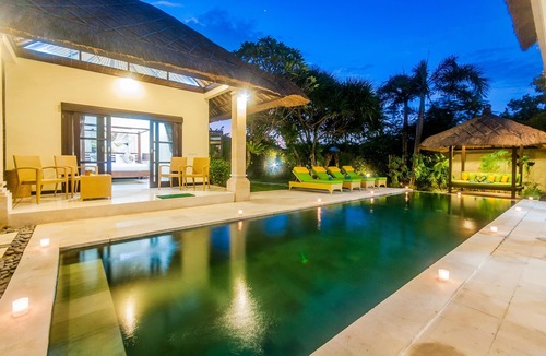 Drupadi Villa | Beautiful 3BR Villa, 4Min Drive To Seminyak Square! - W/Private Swimming Pool!