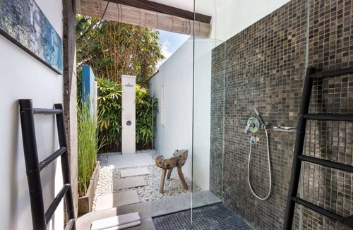 Petitenget Villa | Beautiful 5 Star Holiday Villa in a Prime Location in Seminyak