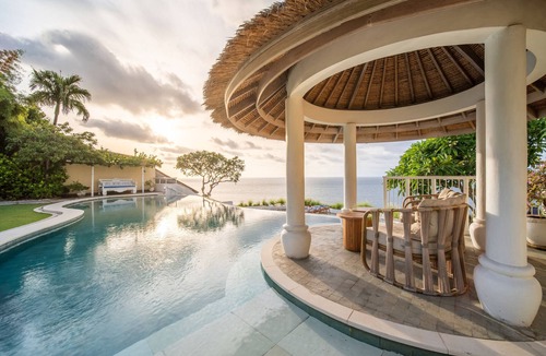 Ungasan Villa | Bingin Beach 6BR Villa: Stunning Sea View