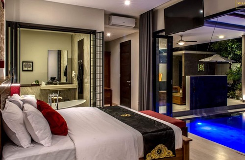 Berawa Villa | Brand New Luxury Villa 4 bed rooms near Berawa Beach