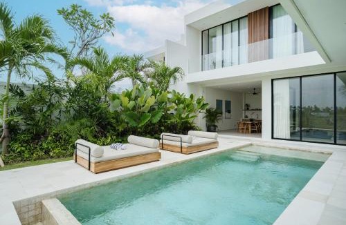 Cemagi Villa | Brandnew 4BR Luxury Estate next to Beach & views