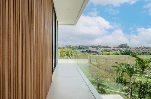 Cemagi Villa | Brandnew 4BR Luxury Estate next to Beach & views