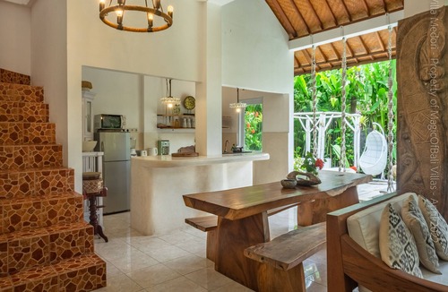 Sunset Road Villa | Bright and Quiet Villa for 6 people. Close to Shops in Seminyak