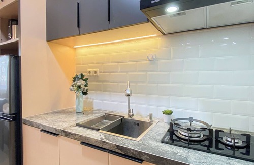 Duren Sawit Apartment | Bright And Warm Studio Room At Apartment Lrt City Jatibening