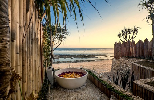 Uluwatu House | Bubble Hotel Nyang Nyang with Baths (Adults Only)